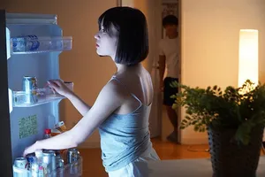 Chị cô vợ cãi nhau với người chồng đến nhà gấu ở rồi xxx luôn gã chồng em gái